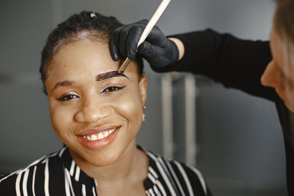 Brow Shape & Tint